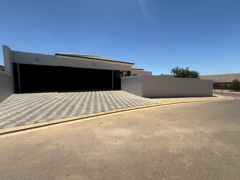 3 Bedroom Property for Sale in Tafelzicht Western Cape
